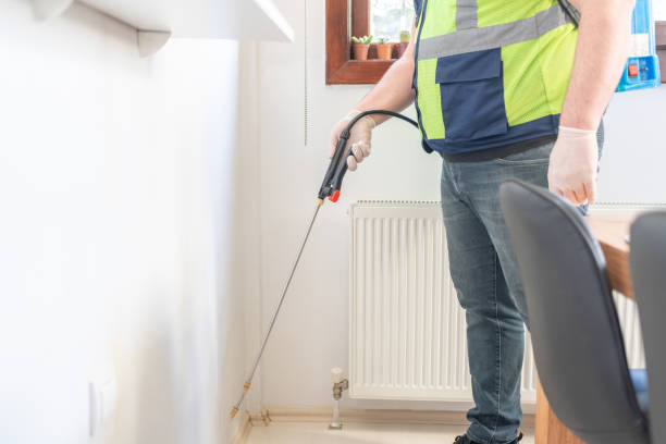 Best Exterminator Services  in Allegan, MI